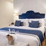 Palace 5*