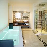 Palace 5*