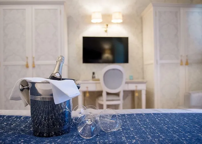 Palace سان جيميني